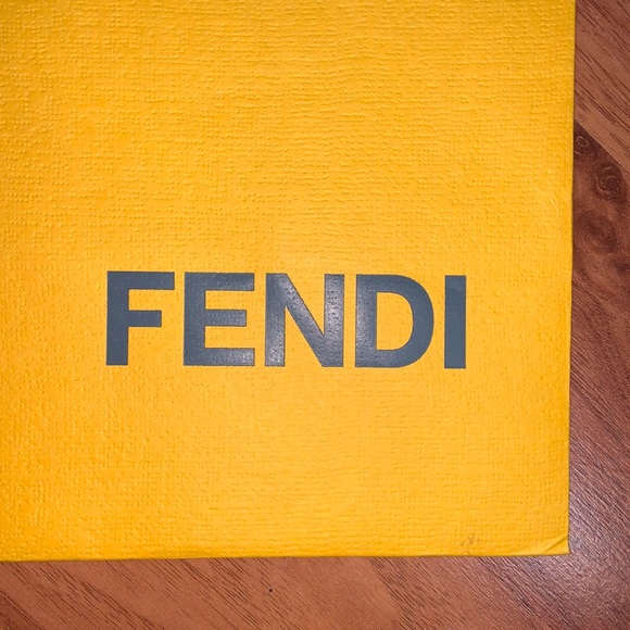 Fendi Shopping Bag - Picture 3 of 8